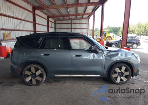 2025 Mini Countryman Cooper S z USA, uszkodzony, nr VIN WMZ23GA06S7S83313